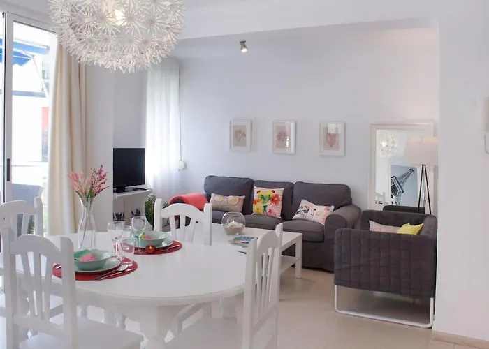 Apartamento Seafront Unique Location B6