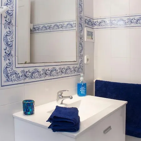 Seafront Unique Location B6 شقة